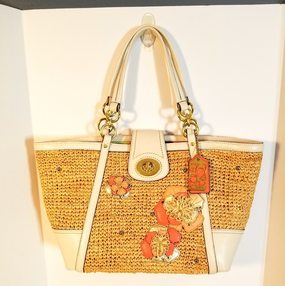 Coach Straw leather trimmed handbag tea roses